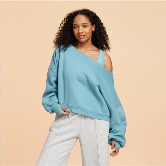 Blogilates Off the Shoulder Sweater In Cameo Blue 1X - Picture 8 of 9